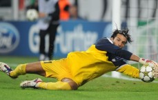 中国体彩网-10号守护者的绿茵诗篇，罗马暗淡岁月后两季意甲辉煌，三十七载生涯终落幕