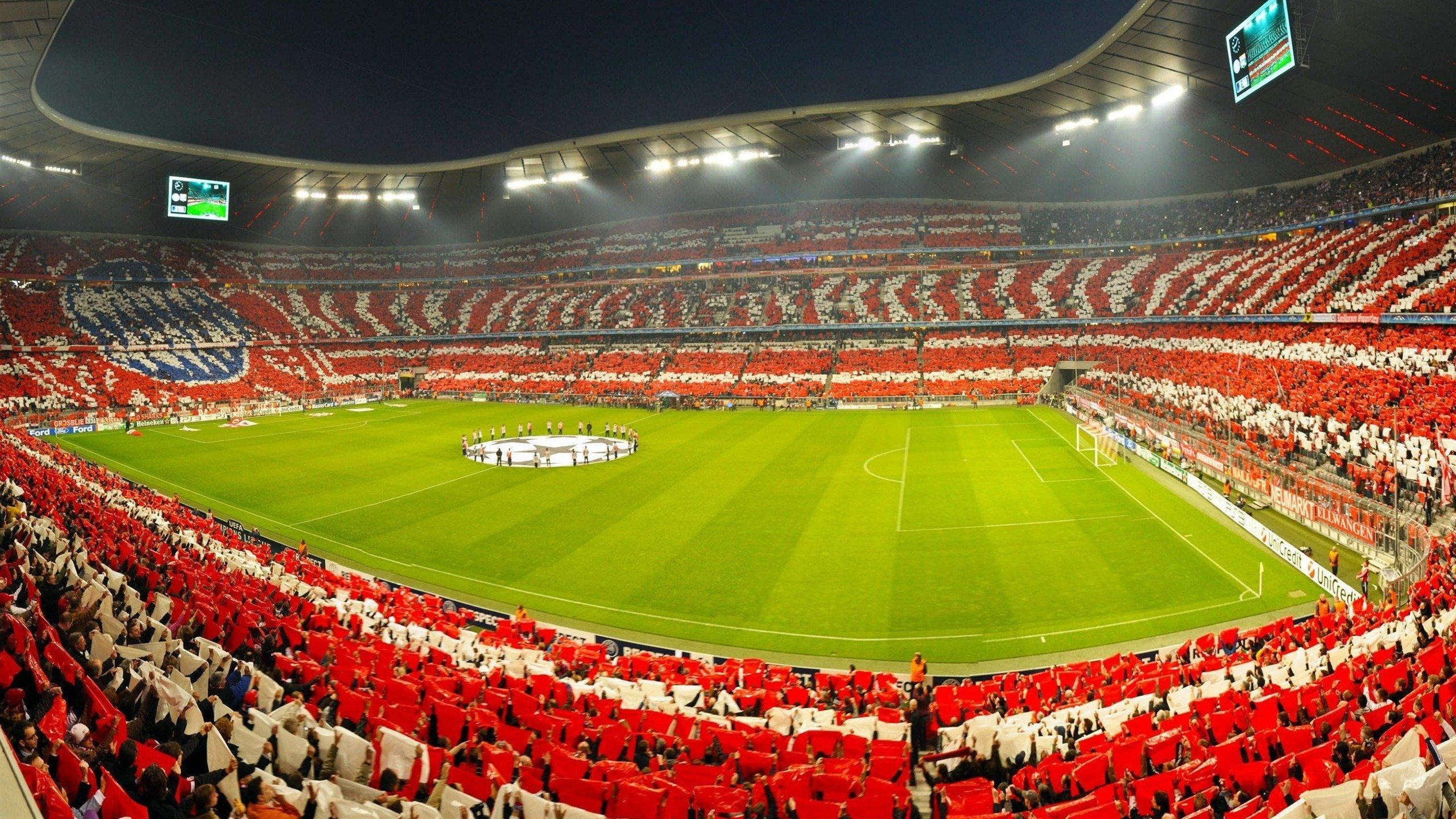 欧冠荣誉之战,比利亚雷亚尔主场迎战阿贾克斯,攻强守弱对决中定位球与防守方案成胜负手